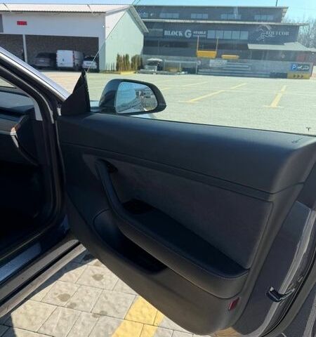 Сірий Тесла Модель 3, об'ємом двигуна 0 л та пробігом 124 тис. км за 19500 $, фото 20 на Automoto.ua