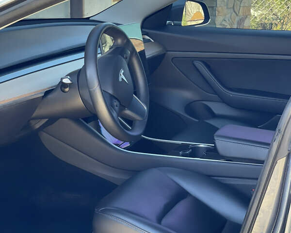 Сірий Тесла Модель 3, об'ємом двигуна 0 л та пробігом 60 тис. км за 16300 $, фото 28 на Automoto.ua