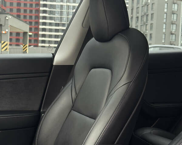 Серый Тесла Модель 3, объемом двигателя 0 л и пробегом 198 тыс. км за 15300 $, фото 22 на Automoto.ua