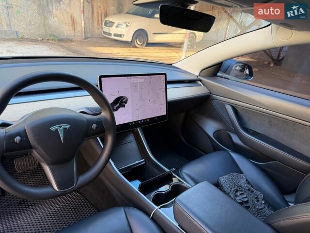 Сірий Тесла Модель 3, об'ємом двигуна 0 л та пробігом 60 тис. км за 17550 $, фото 8 на Automoto.ua