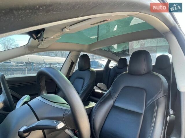 Серый Тесла Модель 3, объемом двигателя 0 л и пробегом 71 тыс. км за 20999 $, фото 22 на Automoto.ua