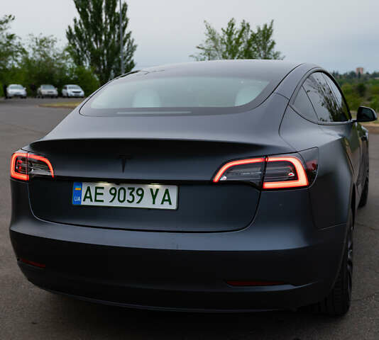 Серый Тесла Модель 3, объемом двигателя 0 л и пробегом 66 тыс. км за 21500 $, фото 8 на Automoto.ua