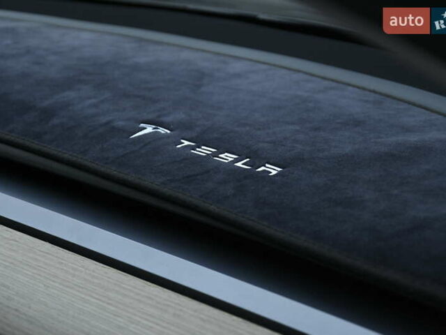 Серый Тесла Модель 3, объемом двигателя 0 л и пробегом 84 тыс. км за 22500 $, фото 35 на Automoto.ua