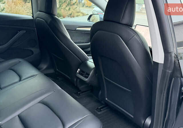 Сірий Тесла Модель 3, об'ємом двигуна 0 л та пробігом 79 тис. км за 19400 $, фото 29 на Automoto.ua