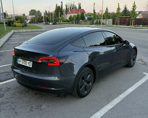 Серый Тесла Модель 3, объемом двигателя 0 л и пробегом 117 тыс. км за 23999 $, фото 5 на Automoto.ua