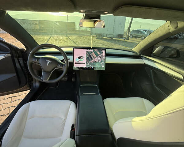 Серый Тесла Модель 3, объемом двигателя 0 л и пробегом 50 тыс. км за 24500 $, фото 11 на Automoto.ua