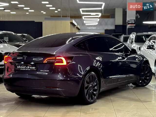 Серый Тесла Модель 3, объемом двигателя 0 л и пробегом 86 тыс. км за 23999 $, фото 4 на Automoto.ua