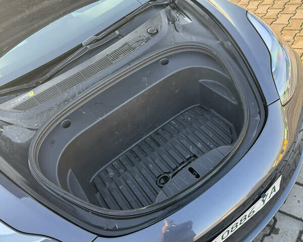 Серый Тесла Модель 3, объемом двигателя 0 л и пробегом 50 тыс. км за 24500 $, фото 25 на Automoto.ua