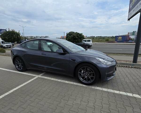 Серый Тесла Модель 3, объемом двигателя 0 л и пробегом 74 тыс. км за 20500 $, фото 1 на Automoto.ua