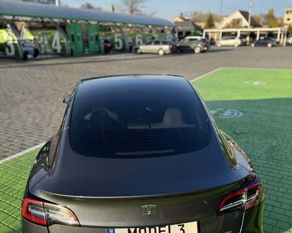 Сірий Тесла Модель 3, об'ємом двигуна 0 л та пробігом 69 тис. км за 23900 $, фото 17 на Automoto.ua