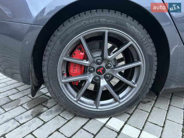 Сірий Тесла Модель 3, об'ємом двигуна 0 л та пробігом 95 тис. км за 21500 $, фото 19 на Automoto.ua