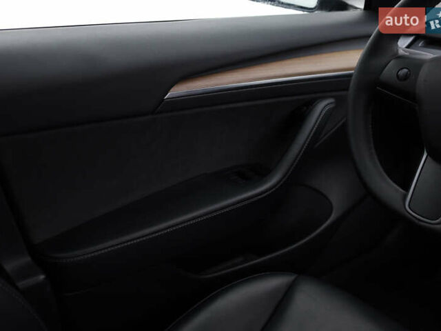 Сірий Тесла Модель 3, об'ємом двигуна 0 л та пробігом 98 тис. км за 23500 $, фото 69 на Automoto.ua