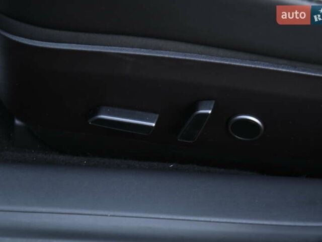 Серый Тесла Модель 3, объемом двигателя 0 л и пробегом 84 тыс. км за 22500 $, фото 24 на Automoto.ua