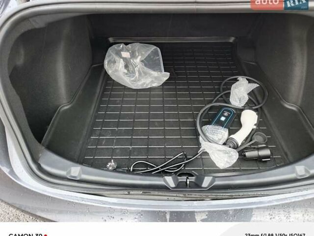 Серый Тесла Модель 3, объемом двигателя 0 л и пробегом 46 тыс. км за 18200 $, фото 17 на Automoto.ua