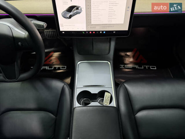 Серый Тесла Модель 3, объемом двигателя 0 л и пробегом 54 тыс. км за 24900 $, фото 27 на Automoto.ua