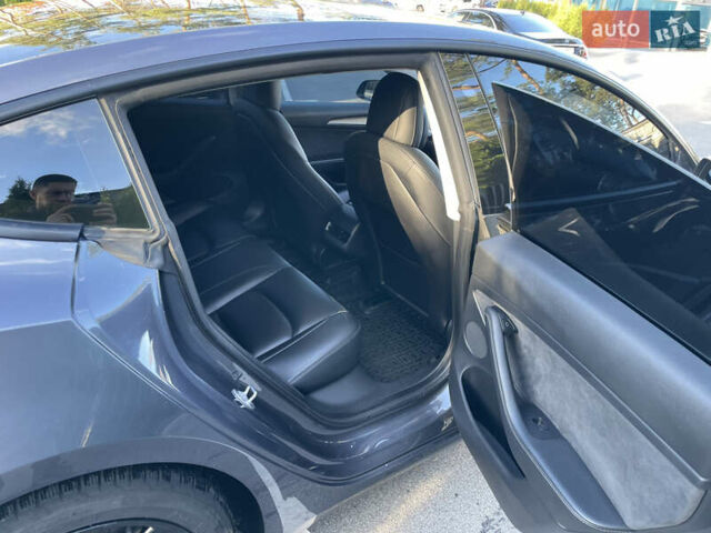 Серый Тесла Модель 3, объемом двигателя 0 л и пробегом 105 тыс. км за 19500 $, фото 11 на Automoto.ua