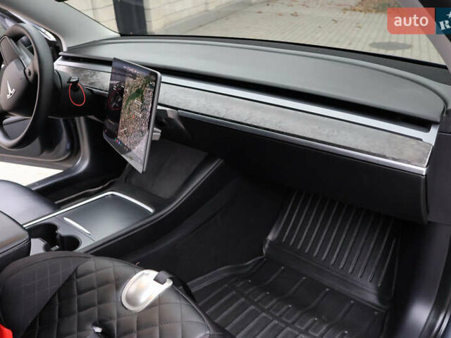 Сірий Тесла Модель 3, об'ємом двигуна 0 л та пробігом 100 тис. км за 20500 $, фото 17 на Automoto.ua