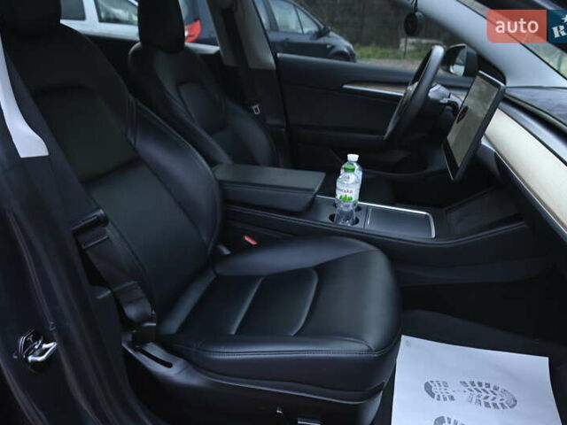 Серый Тесла Модель 3, объемом двигателя 0 л и пробегом 84 тыс. км за 22500 $, фото 36 на Automoto.ua