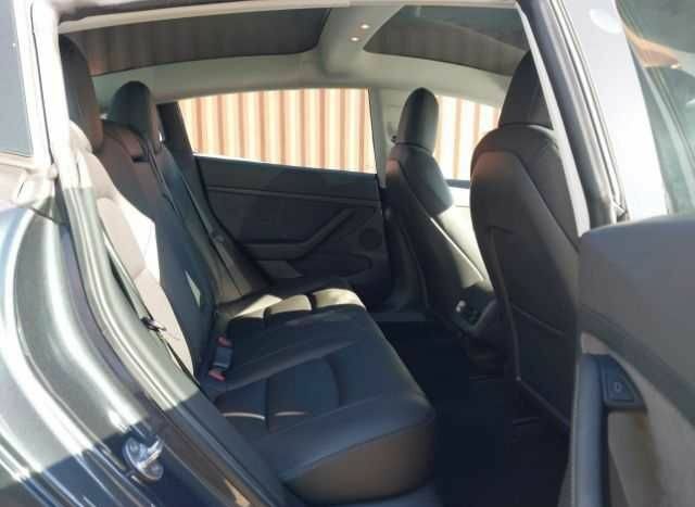Сірий Тесла Модель 3, об'ємом двигуна 0 л та пробігом 70 тис. км за 9800 $, фото 10 на Automoto.ua