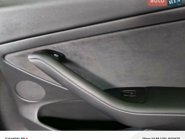 Серый Тесла Модель 3, объемом двигателя 0 л и пробегом 46 тыс. км за 18200 $, фото 16 на Automoto.ua