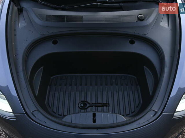 Серый Тесла Модель 3, объемом двигателя 0 л и пробегом 84 тыс. км за 22500 $, фото 47 на Automoto.ua