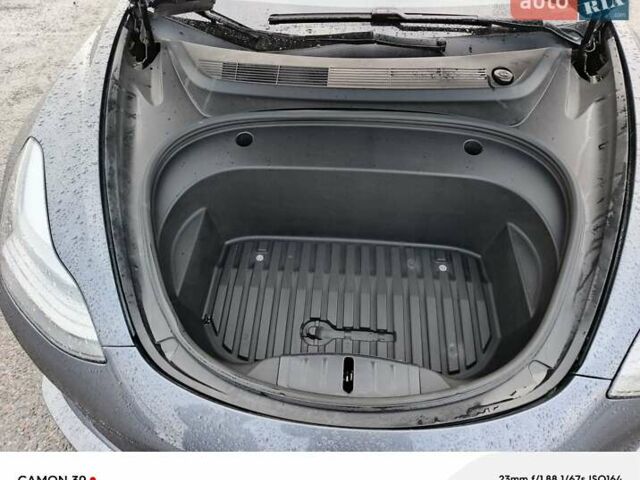 Серый Тесла Модель 3, объемом двигателя 0 л и пробегом 46 тыс. км за 18200 $, фото 19 на Automoto.ua