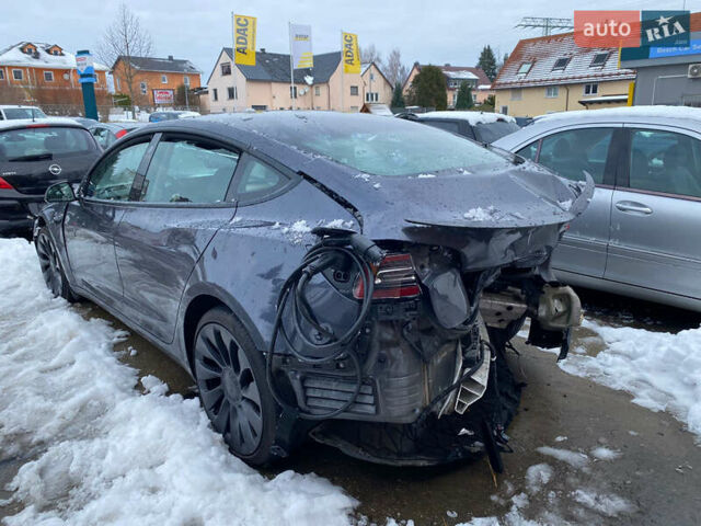 Серый Тесла Модель 3, объемом двигателя 0 л и пробегом 52 тыс. км за 10500 $, фото 7 на Automoto.ua