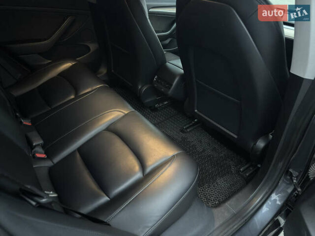 Сірий Тесла Модель 3, об'ємом двигуна 0 л та пробігом 95 тис. км за 21500 $, фото 24 на Automoto.ua