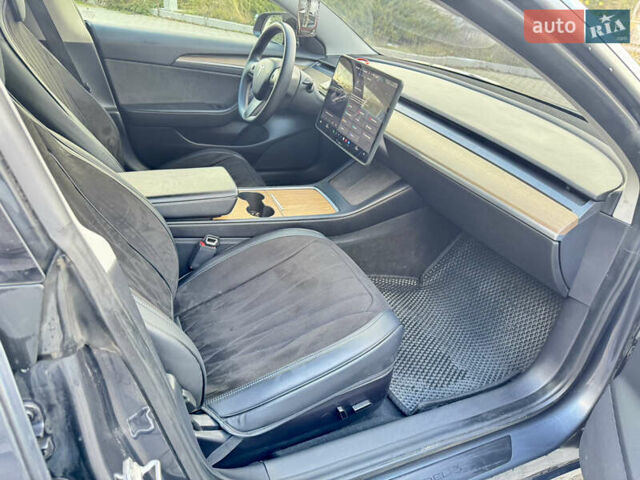 Сірий Тесла Модель 3, об'ємом двигуна 0 л та пробігом 105 тис. км за 20900 $, фото 7 на Automoto.ua