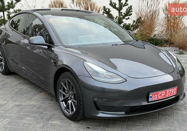 Сірий Тесла Модель 3, об'ємом двигуна 0 л та пробігом 79 тис. км за 19400 $, фото 5 на Automoto.ua