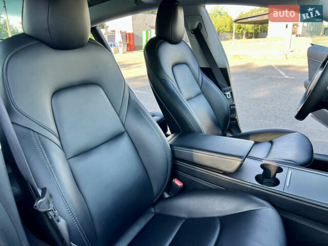 Серый Тесла Модель 3, объемом двигателя 0 л и пробегом 51 тыс. км за 20800 $, фото 32 на Automoto.ua