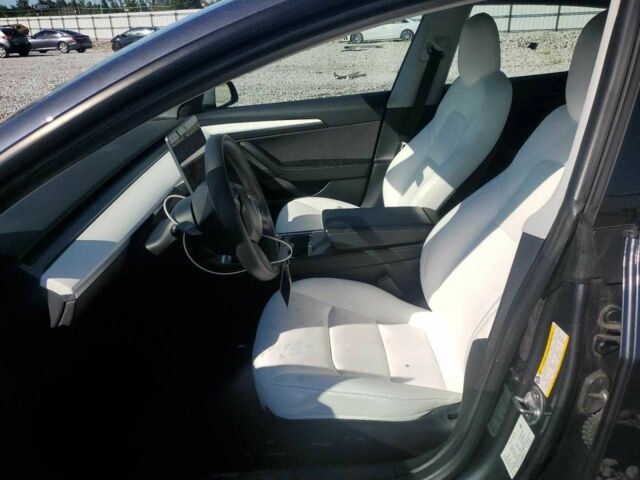 Сірий Тесла Модель 3, об'ємом двигуна 0 л та пробігом 51 тис. км за 7500 $, фото 6 на Automoto.ua