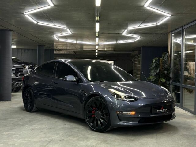 Серый Тесла Модель 3, объемом двигателя 0 л и пробегом 54 тыс. км за 24900 $, фото 2 на Automoto.ua