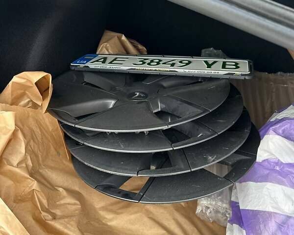 Серый Тесла Модель 3, объемом двигателя 0 л и пробегом 49 тыс. км за 18300 $, фото 18 на Automoto.ua