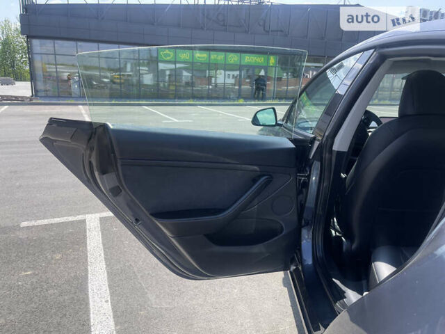 Сірий Тесла Модель 3, об'ємом двигуна 0 л та пробігом 26 тис. км за 23000 $, фото 74 на Automoto.ua