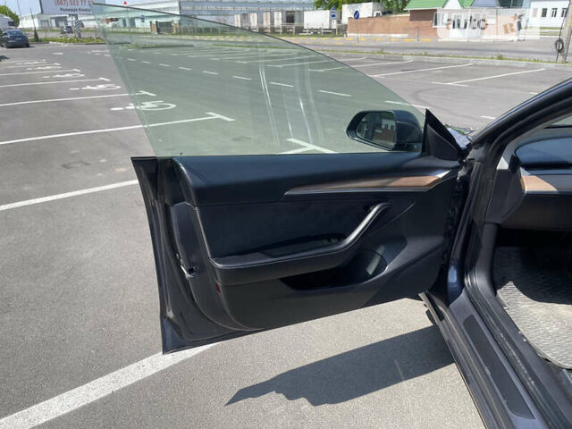 Сірий Тесла Модель 3, об'ємом двигуна 0 л та пробігом 26 тис. км за 23000 $, фото 58 на Automoto.ua