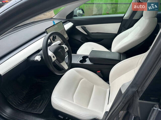 Сірий Тесла Модель 3, об'ємом двигуна 0 л та пробігом 91 тис. км за 22000 $, фото 4 на Automoto.ua