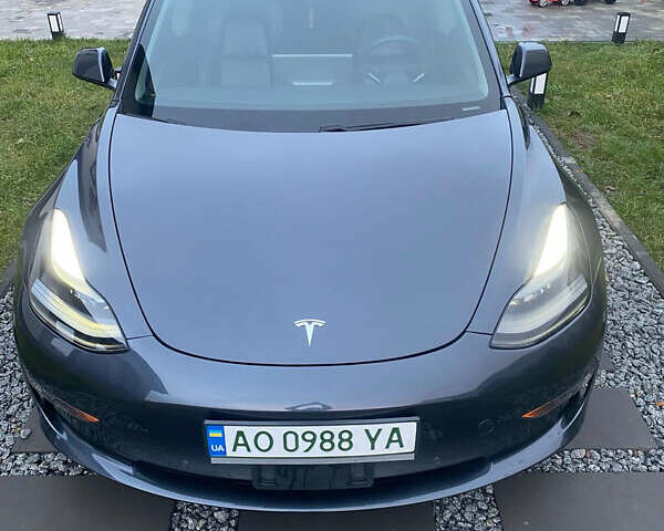 Серый Тесла Модель 3, объемом двигателя 0 л и пробегом 60 тыс. км за 23000 $, фото 2 на Automoto.ua