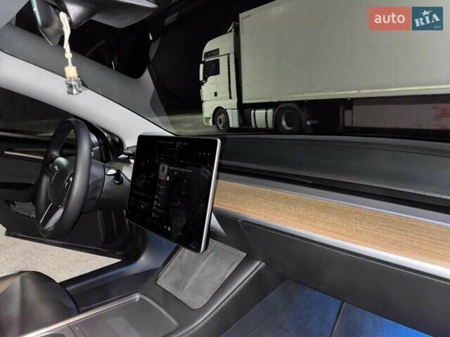 Сірий Тесла Модель 3, об'ємом двигуна 0 л та пробігом 68 тис. км за 23500 $, фото 5 на Automoto.ua