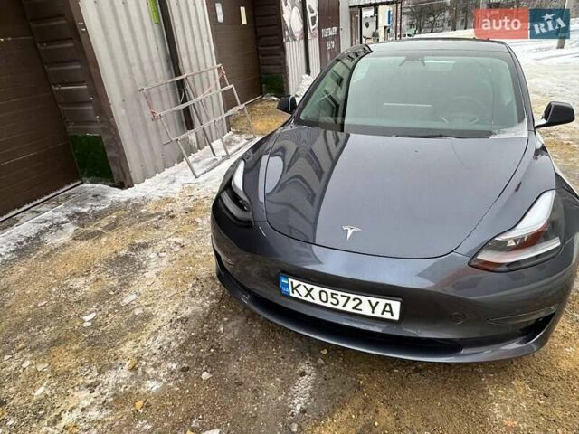 Серый Тесла Модель 3, объемом двигателя 0 л и пробегом 37 тыс. км за 17500 $, фото 3 на Automoto.ua