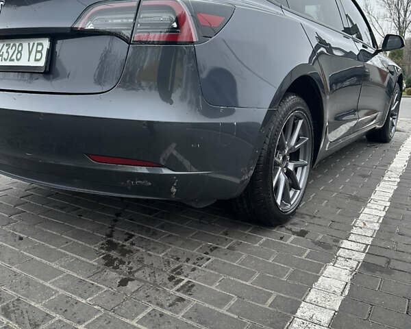 Серый Тесла Модель 3, объемом двигателя 0 л и пробегом 138 тыс. км за 18900 $, фото 7 на Automoto.ua