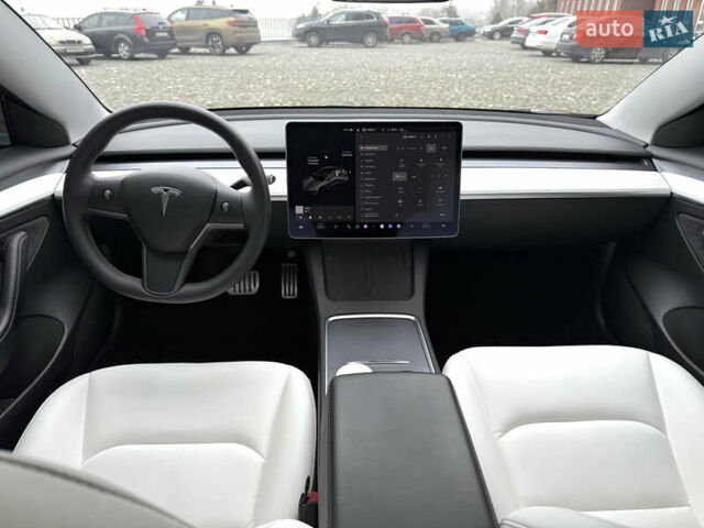 Сірий Тесла Модель 3, об'ємом двигуна 0 л та пробігом 32 тис. км за 23900 $, фото 17 на Automoto.ua