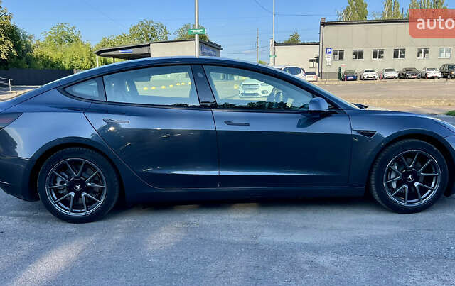 Серый Тесла Модель 3, объемом двигателя 0 л и пробегом 51 тыс. км за 20800 $, фото 21 на Automoto.ua