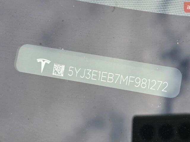 Серый Тесла Модель 3, объемом двигателя 0 л и пробегом 63 тыс. км за 18888 $, фото 17 на Automoto.ua