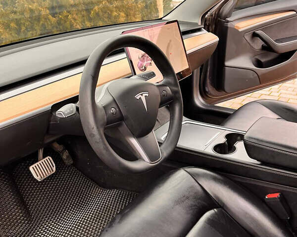Серый Тесла Модель 3, объемом двигателя 0 л и пробегом 89 тыс. км за 17800 $, фото 17 на Automoto.ua