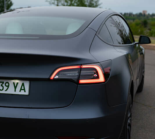 Серый Тесла Модель 3, объемом двигателя 0 л и пробегом 66 тыс. км за 21500 $, фото 10 на Automoto.ua