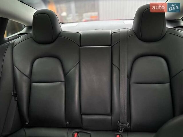 Серый Тесла Модель 3, объемом двигателя 0 л и пробегом 68 тыс. км за 19500 $, фото 35 на Automoto.ua