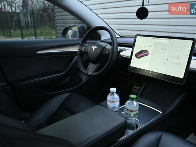 Серый Тесла Модель 3, объемом двигателя 0 л и пробегом 84 тыс. км за 22500 $, фото 31 на Automoto.ua