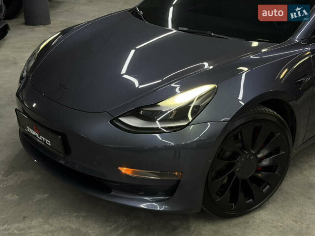 Серый Тесла Модель 3, объемом двигателя 0 л и пробегом 54 тыс. км за 24900 $, фото 7 на Automoto.ua