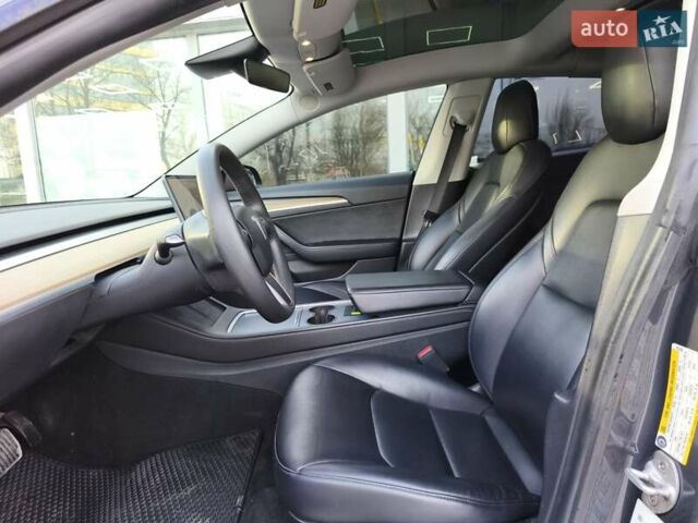 Серый Тесла Модель 3, объемом двигателя 0 л и пробегом 89 тыс. км за 17600 $, фото 8 на Automoto.ua